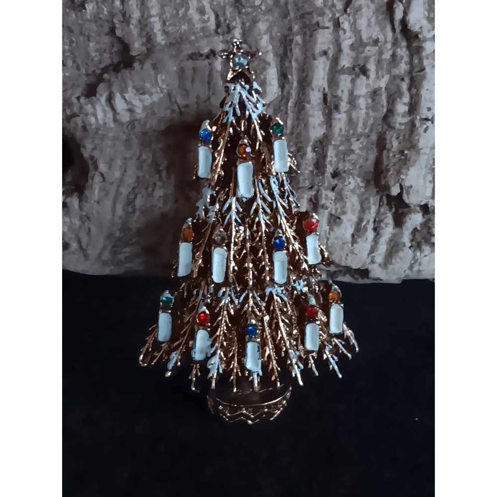 Vintage Christmas Tree brooch signed By ART